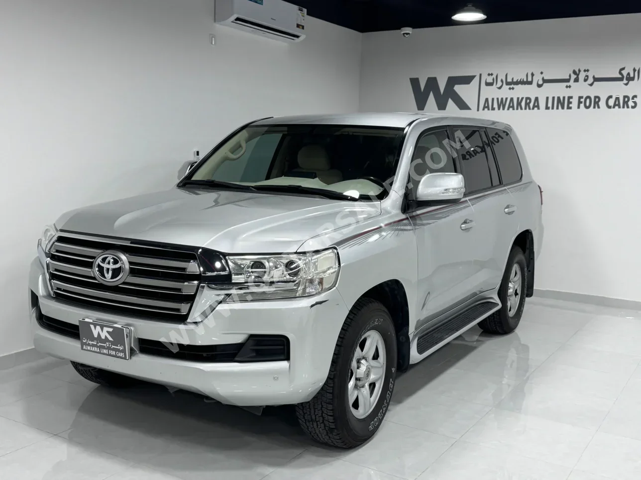 Toyota  Land Cruiser  GXR  2019  Automatic  106,000 Km  6 Cylinder  Four Wheel Drive (4WD)  SUV  Light Gray