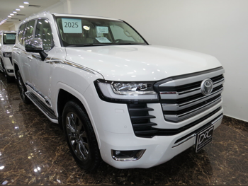 تويوتا  لاند كروزر  في اكس ار توين توربو  2025  اوتوماتيك  0 كم  6 سلندر  دفع رباعي  اس يو في  أبيض  تحت الضمان