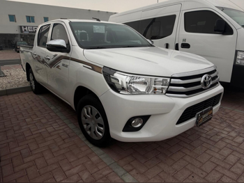 Toyota  Hilux  2024  Automatic  100,000 Km  4 Cylinder  Four Wheel Drive (4WD)  Pick Up  White