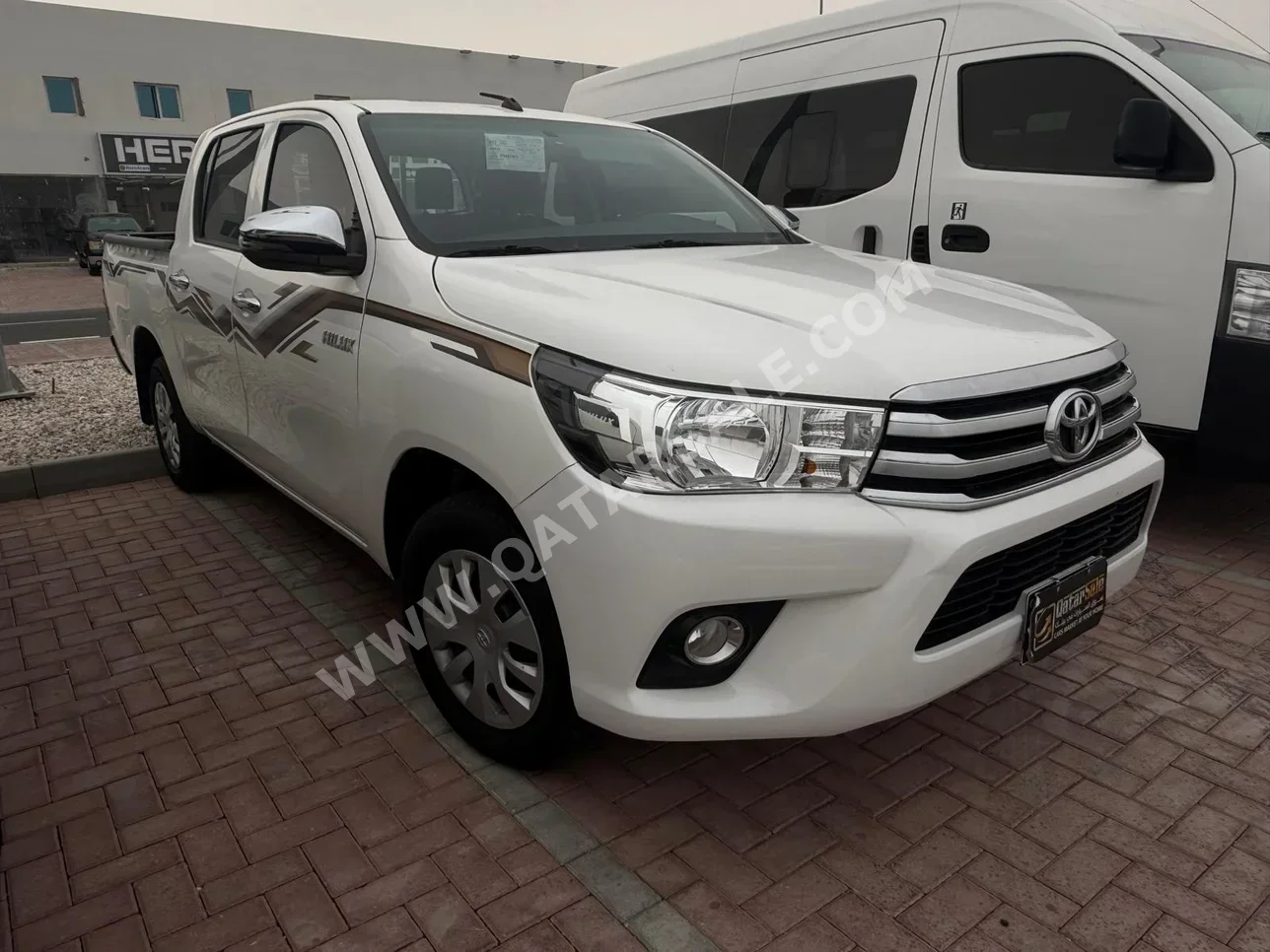 Toyota  Hilux  2024  Automatic  100,000 Km  4 Cylinder  Four Wheel Drive (4WD)  Pick Up  White