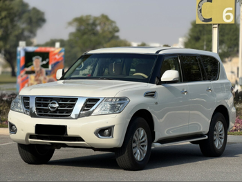 نيسان  باترول  اس اي  2015  اوتوماتيك  310,000 كم  8 سلندر  دفع رباعي  اس يو في  أبيض