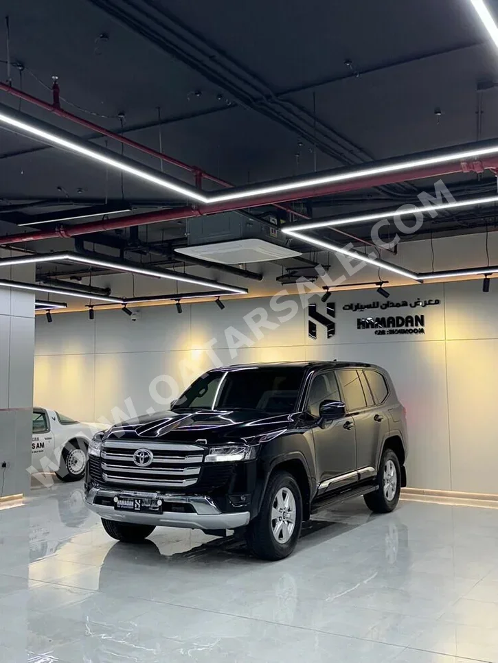 تويوتا لاند كروزر جي اكس ار 2024 اوتوماتيك 112,000 كم 6 سلندر دفع رباعي اس يو في أسود
