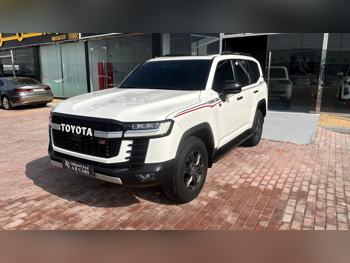 تويوتا  لاند كروزر  جي ار سبورت توين تيربو  2022  اوتوماتيك  118,000 كم  6 سلندر  دفع رباعي  اس يو في  أبيض  تحت الضمان