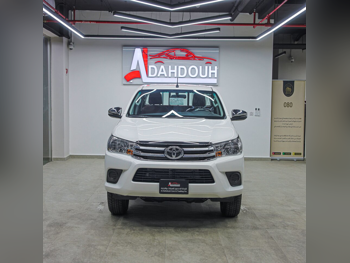 Toyota  Hilux  2026  Automatic  0 Km  4 Cylinder  Four Wheel Drive (4WD)  Pick Up  White  With Warranty