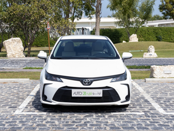 Toyota  Corolla  XLI  2022  Automatic  111,000 Km  4 Cylinder  Front Wheel Drive (FWD)  Sedan  White