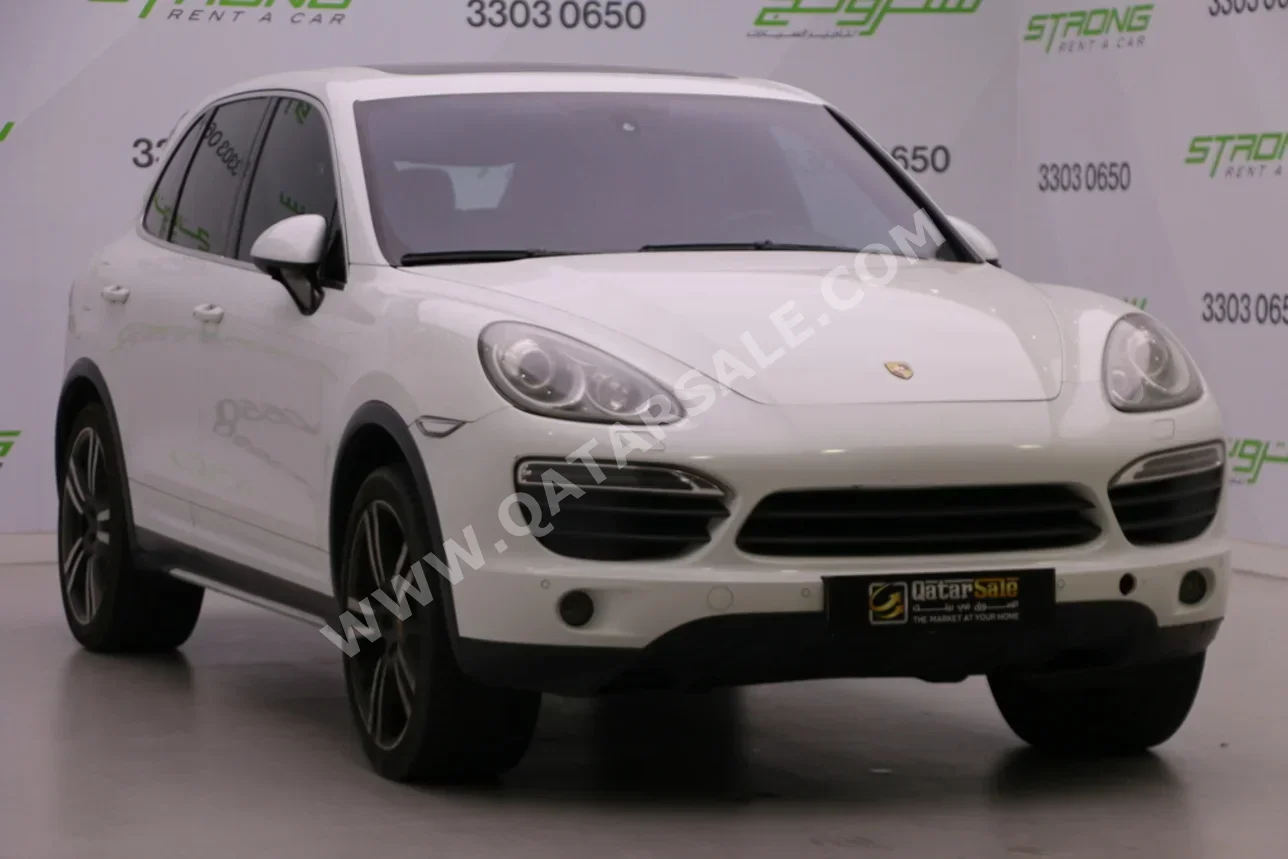 Porsche  Cayenne  S  2014  Automatic  197,000 Km  8 Cylinder  Four Wheel Drive (4WD)  SUV  White