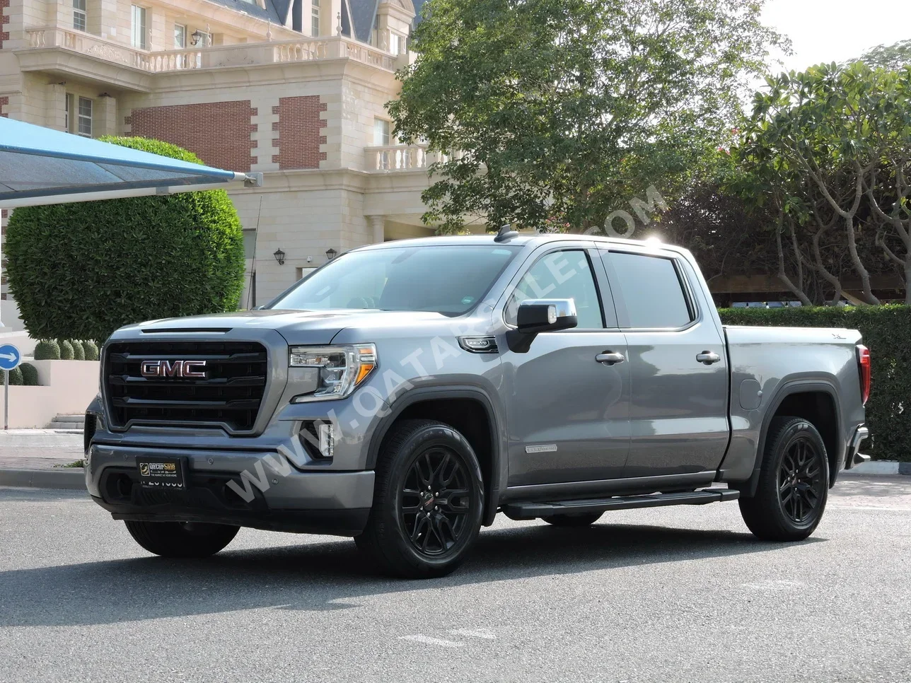 جي ام سي سييرا 1500 2020 اوتوماتيك 158,800 كم 8 سلندر دفع رباعي بيكب رمادي