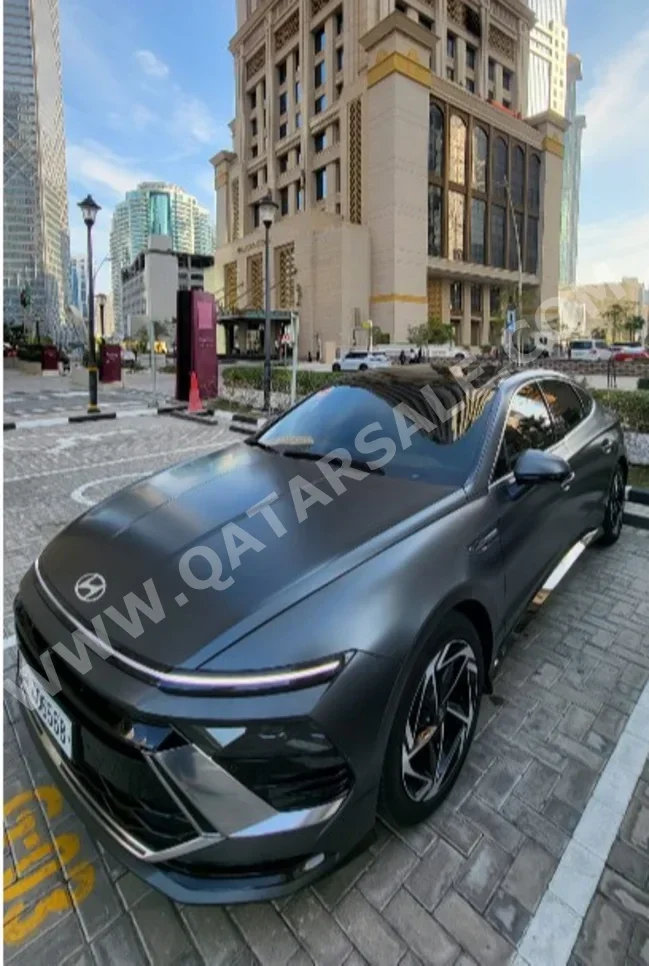 Hyundai  Sonata  4 Cylinder  Sedan  Silver  2026