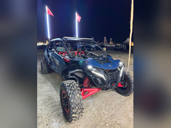 كان - ام  1000 R توربو -  2025 - اللون اسود