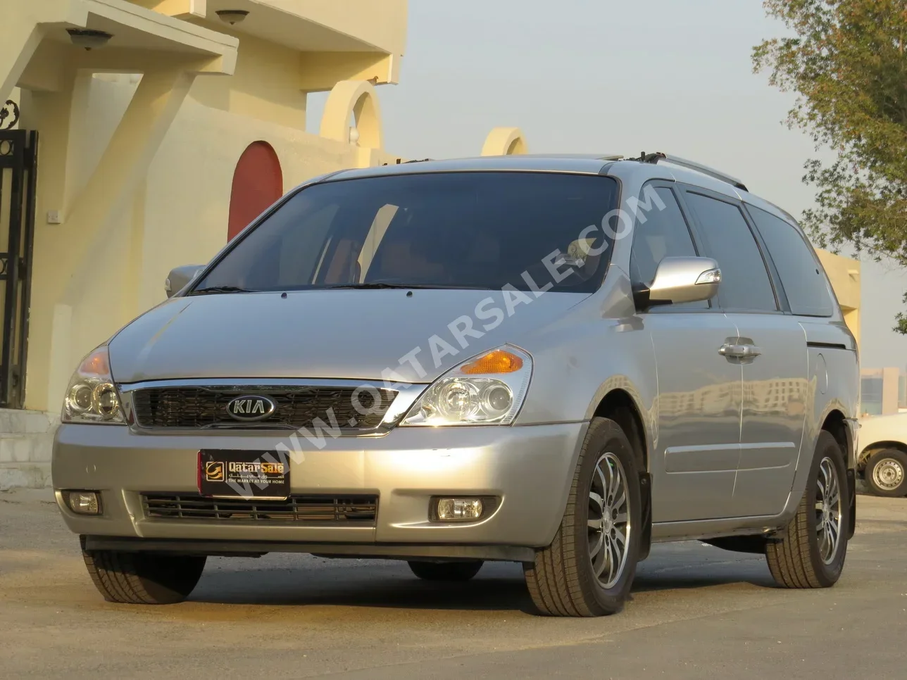 Kia Carnival 2013 Automatic 55,000 Km 6 Cylinder Front Wheel Drive (FWD) SUV Silver