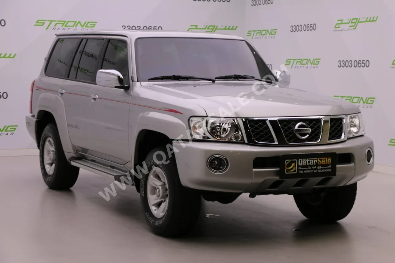 نيسان  باترول  سفاري  2024  عادي  4,500 كم  6 سلندر  دفع رباعي  اس يو في  رمادي  تحت الضمان