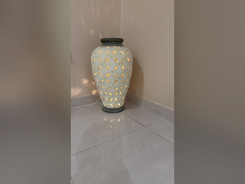 الإضاءة - أبيض