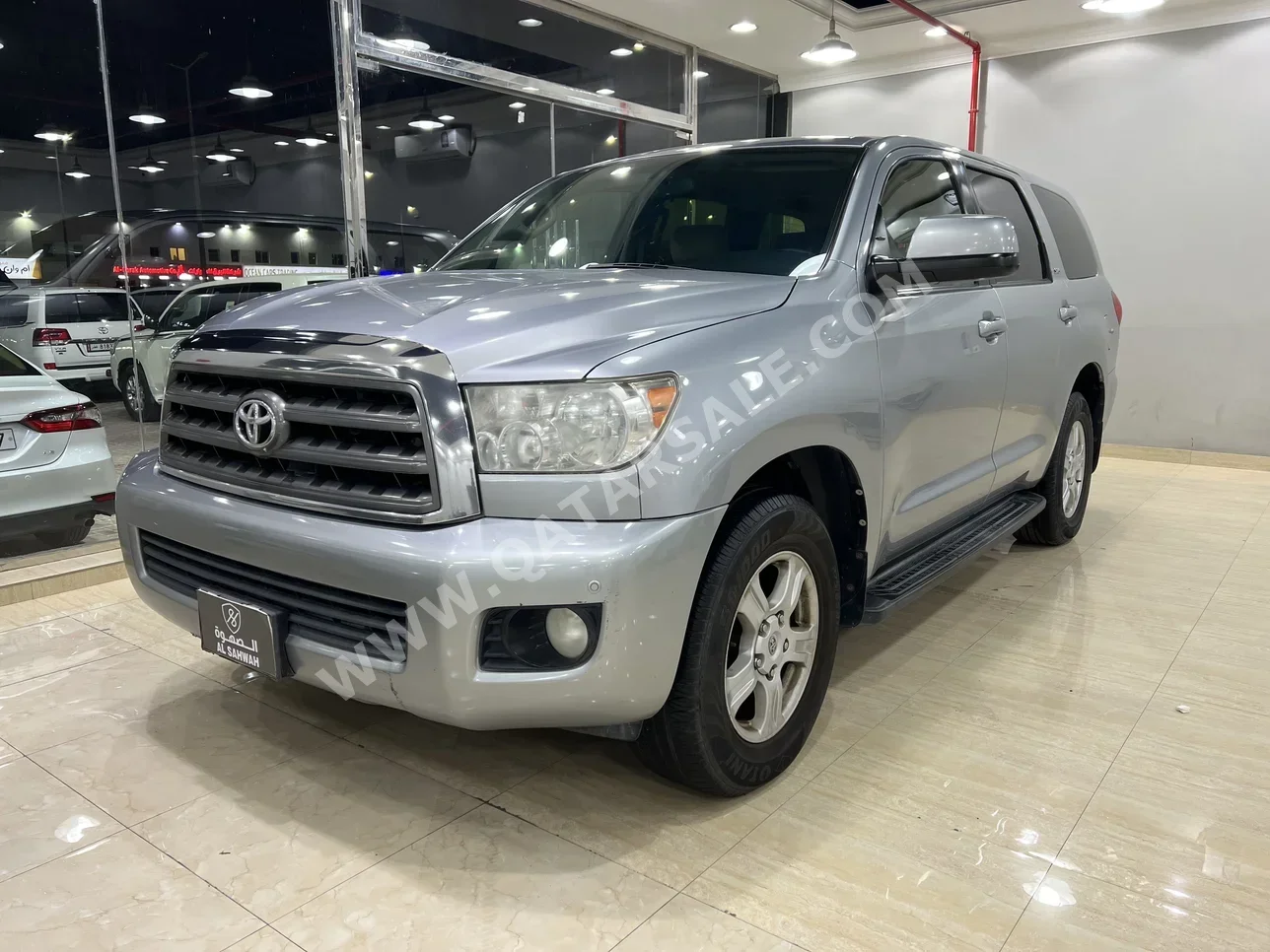 Toyota  Sequoia  2014  Automatic  179,000 Km  8 Cylinder  Four Wheel Drive (4WD)  SUV  Silver