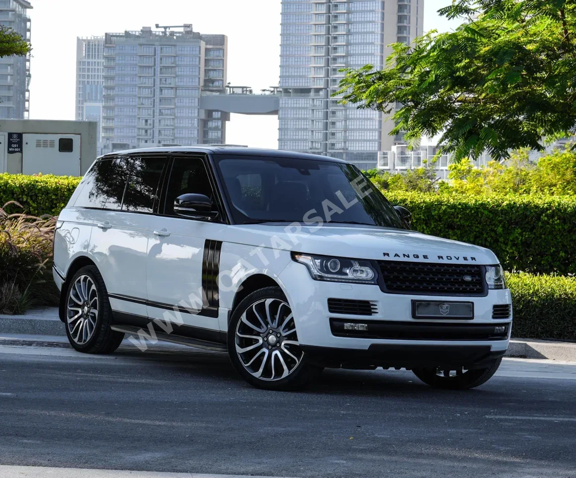 لاند روفر  رنج روفر  فوج  2015  اوتوماتيك  115,000 كم  8 سلندر  دفع رباعي  اس يو في  أبيض