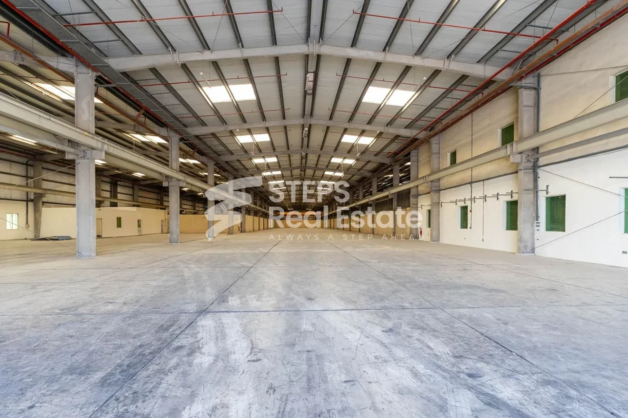 مخازن و مستودعات - الريان  - المنطقة الصناعية  -المساحة: 3394 متر مربع
