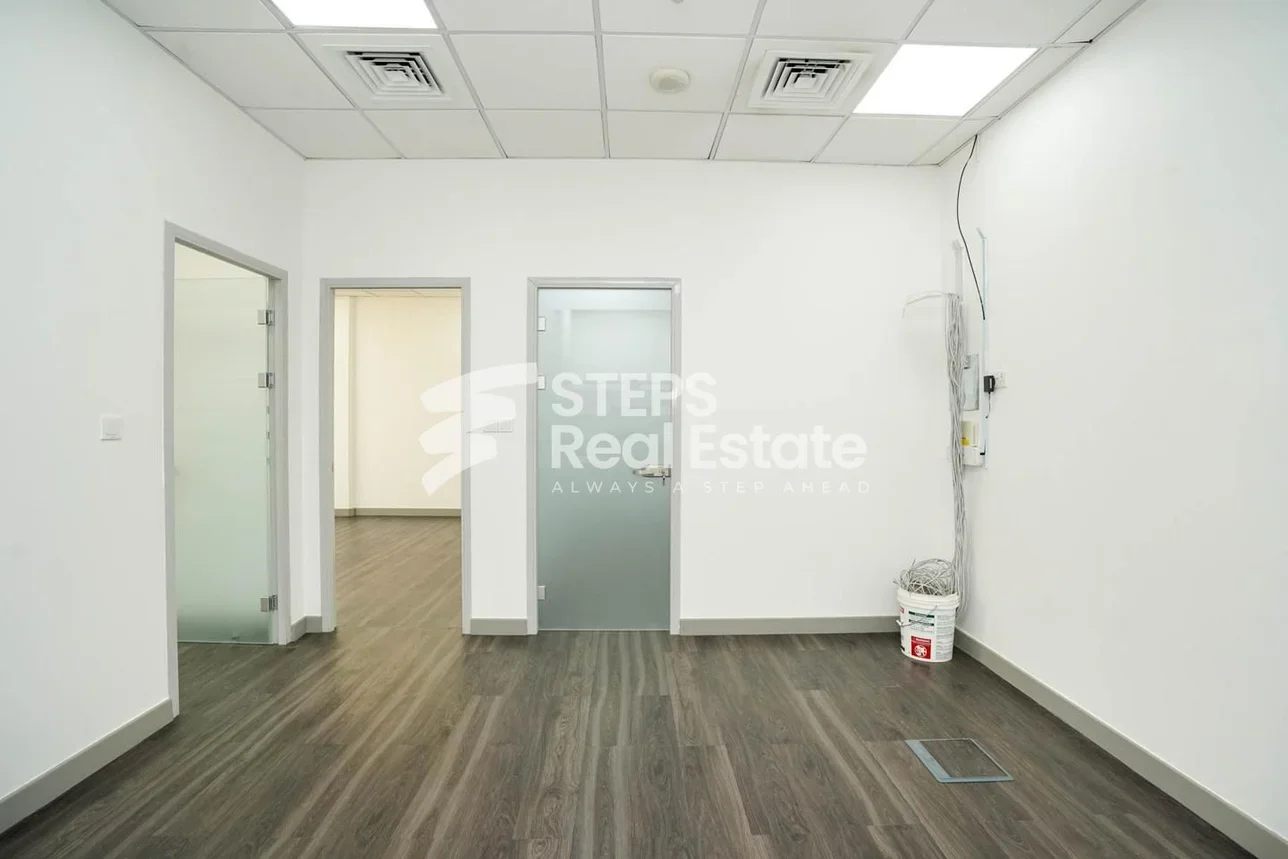 مكاتب تجارية - غير مفروشة  - الدوحة  - فريج بن درهم