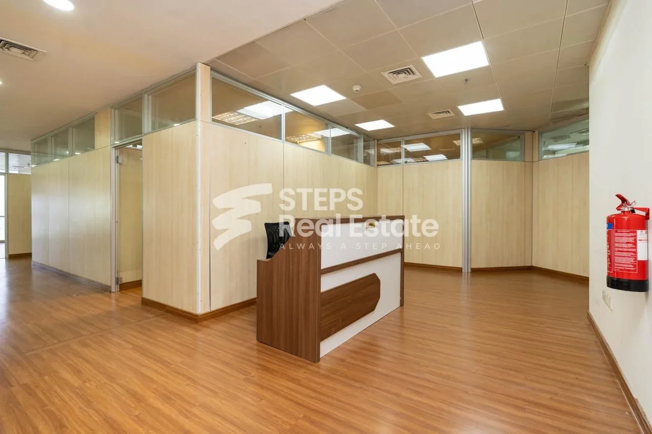 مكاتب تجارية - مفروشة بالكامل  - الدوحة  - الخليج الغربي