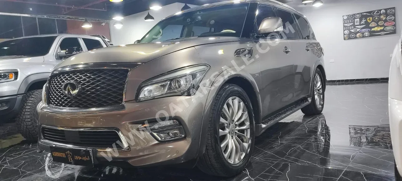 انفنيتي كيو اكس 80 2016 اوتوماتيك 323,000 كم 8 سلندر دفع رباعي اس يو في ذهبي