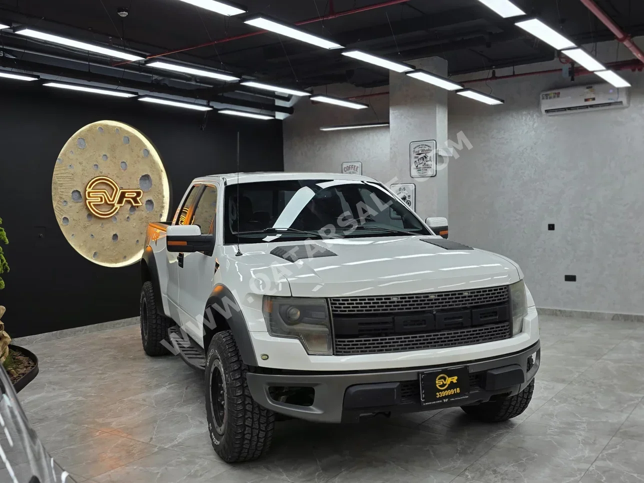 Ford  Raptor  2014  Automatic  80,000 Km  8 Cylinder  Four Wheel Drive (4WD)  Pick Up  White