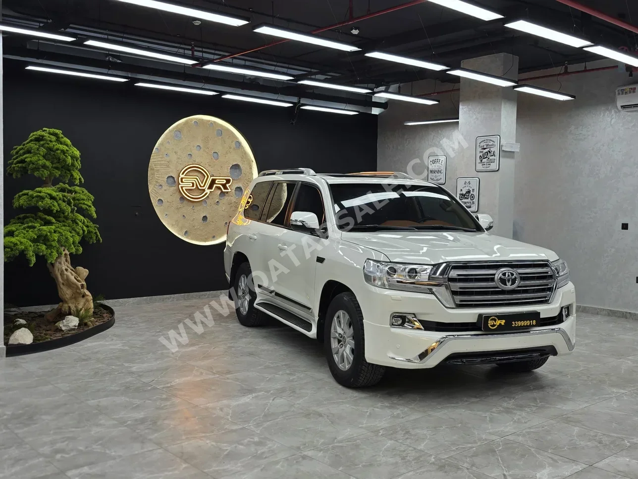 تويوتا لاند كروزر جي اكس ار 2016 اوتوماتيك 242,000 كم 8 سلندر دفع رباعي اس يو في أبيض