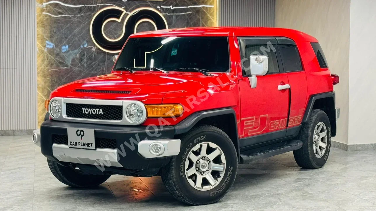 تويوتا  إف جي كروزر  2015  اوتوماتيك  160,000 كم  6 سلندر  دفع رباعي  اس يو في  أحمر