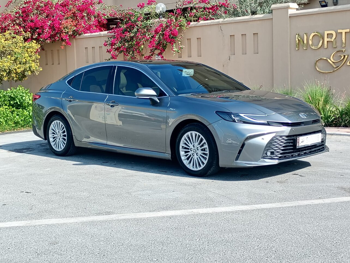 Toyota  Camry  LE  2025  Automatic  65,000 Km  4 Cylinder  Front Wheel Drive (FWD)  Sedan  Gray  With Warranty