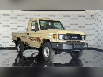 تويوتا  لاند كروزر  ال اكس  2025  عادي  0 كم  6 سلندر  دفع رباعي  بيكب  بيج  تحت الضمان