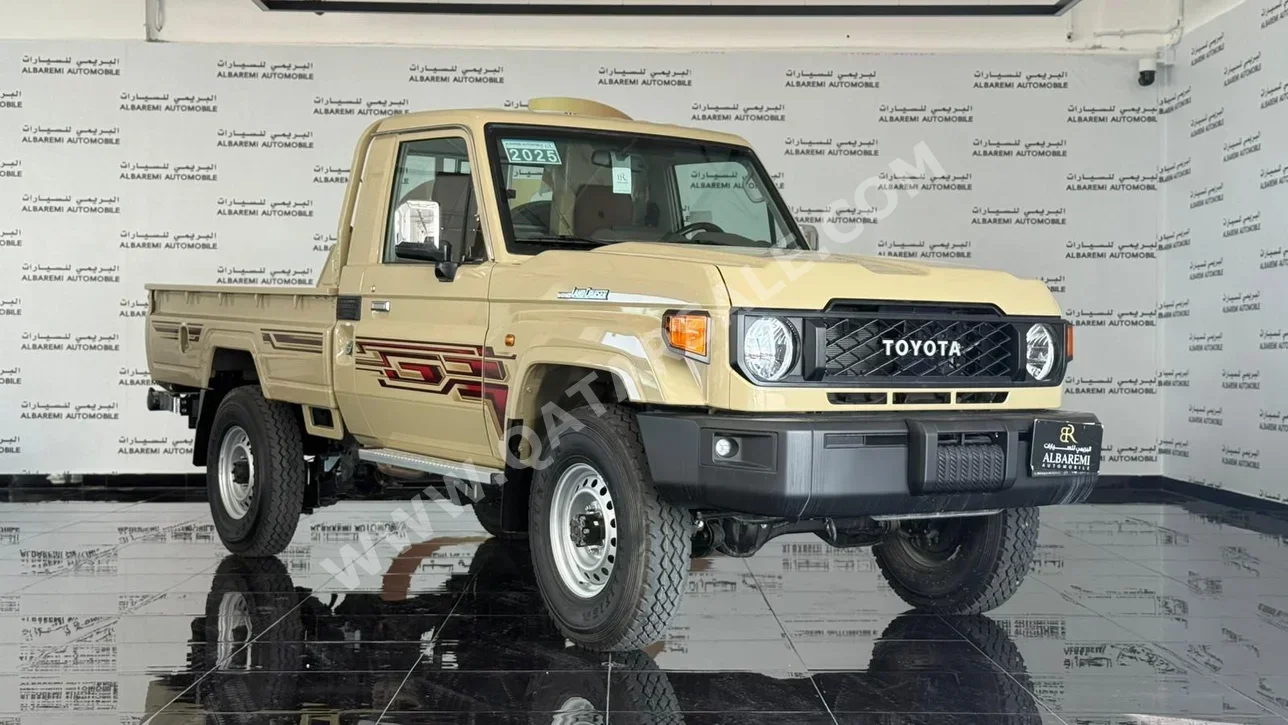 تويوتا لاند كروزر ال اكس 2025 عادي 0 كم 6 سلندر دفع رباعي بيكب بيج تحت الضمان