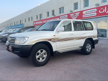 تويوتا  لاند كروزر  جي اكس  2007  عادي  300,000 كم  6 سلندر  دفع رباعي  اس يو في  أبيض