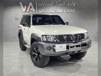 Nissan  Patrol  Super Safari  2023  Manual  8,500 Km  6 Cylinder  Four Wheel Drive (4WD)  SUV  Beige  With Warranty