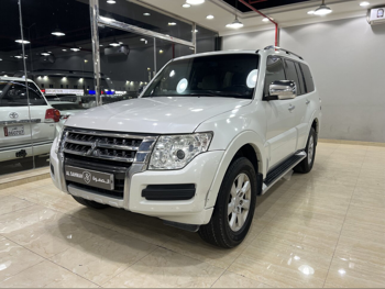 Mitsubishi  Pajero  2019  Automatic  190,000 Km  6 Cylinder  Four Wheel Drive (4WD)  SUV  White