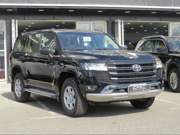 تويوتا  لاند كروزر  جي اكس  2025  اوتوماتيك  29,000 كم  6 سلندر  دفع رباعي  اس يو في  أسود  تحت الضمان
