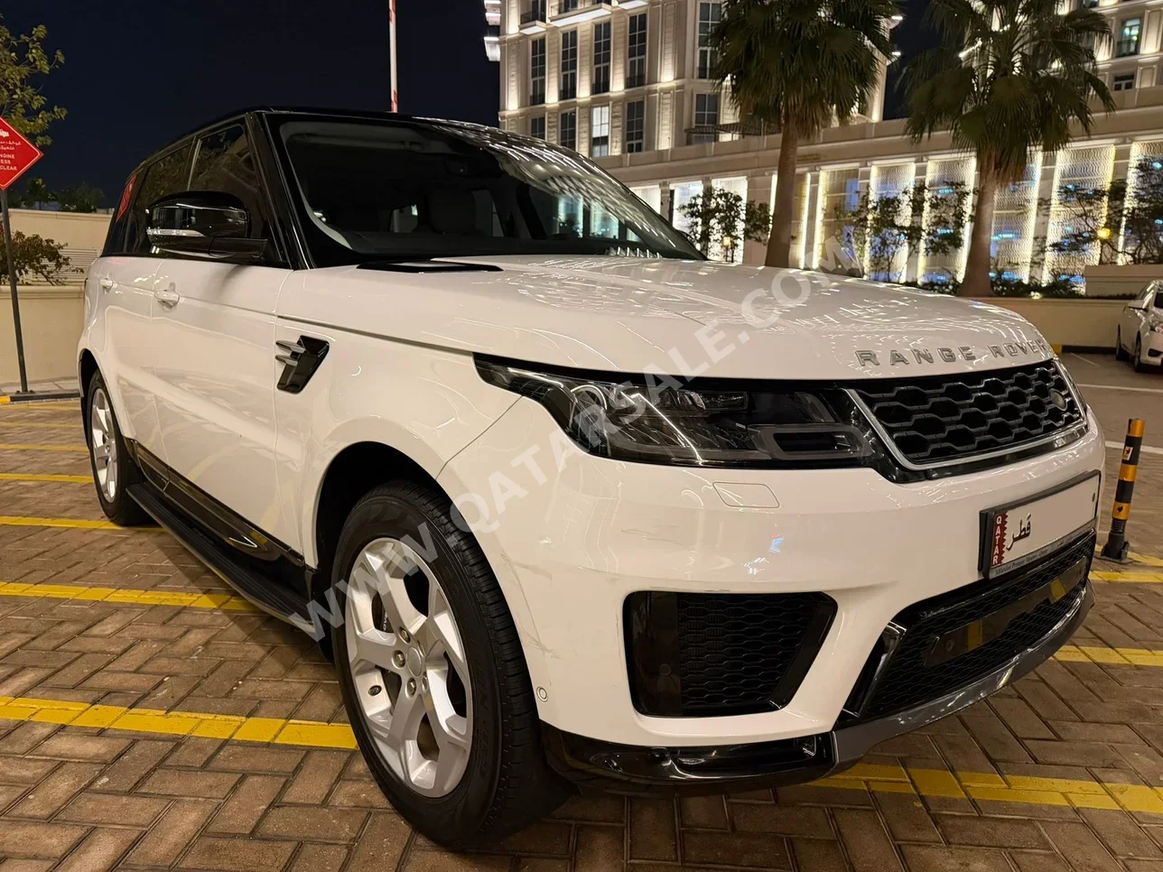 لاند روفر  رنج روفر  سبورت  2018  اوتوماتيك  105,000 كم  6 سلندر  دفع رباعي  اس يو في  أبيض