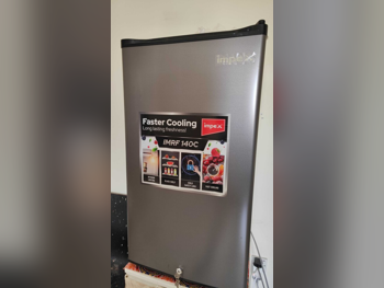 Freezers Gray /  151-200 Lt  Chest