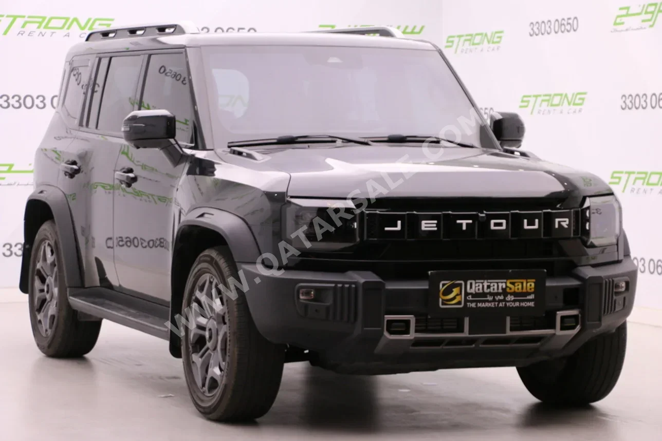 Jetour  T2  Luxury  2025  Automatic  32,000 Km  4 Cylinder  Four Wheel Drive (4WD)  SUV  Black  With Warranty