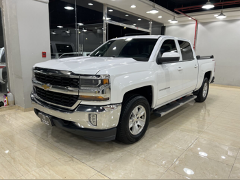 Chevrolet  Silverado  LT  2016  Automatic  212,000 Km  8 Cylinder  Four Wheel Drive (4WD)  Pick Up  White