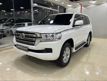 Toyota  Land Cruiser  GXR  2019  Automatic  146,000 Km  6 Cylinder  Four Wheel Drive (4WD)  SUV  White