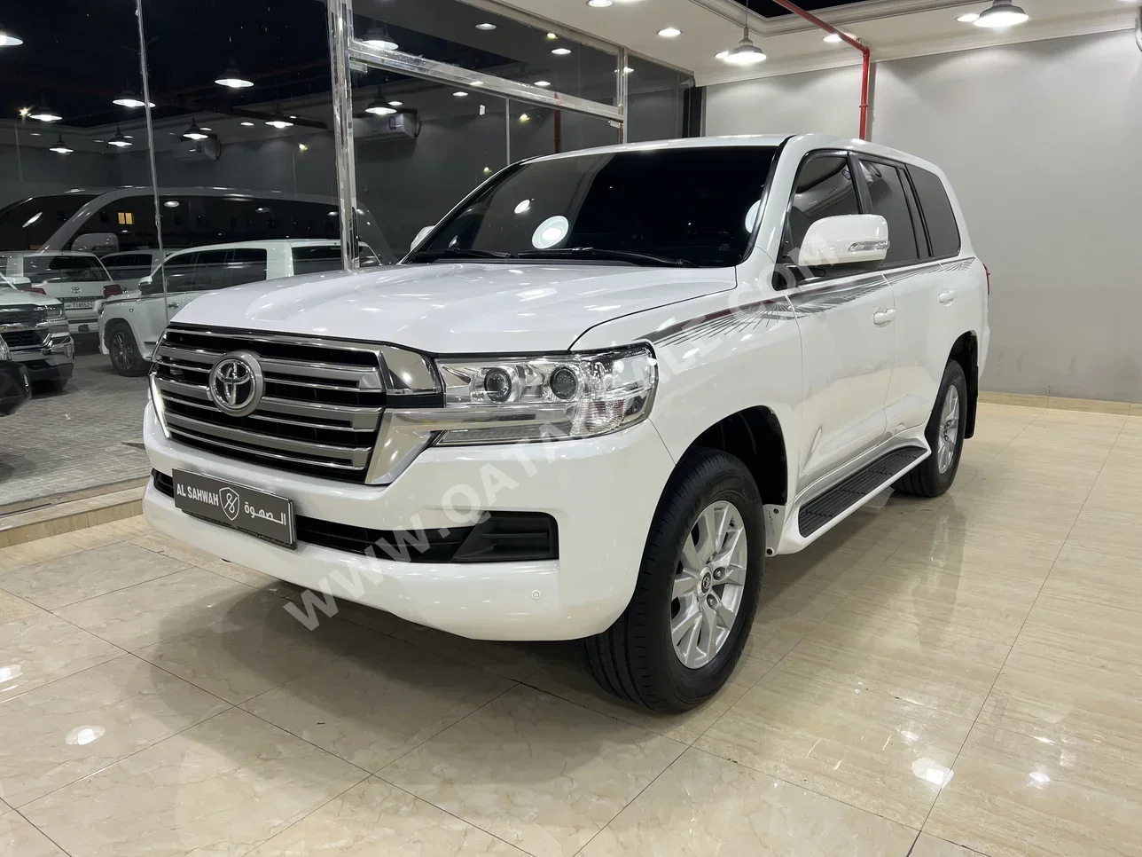 تويوتا  لاند كروزر  جي اكس ار  2019  اوتوماتيك  146,000 كم  6 سلندر  دفع رباعي  اس يو في  أبيض