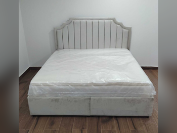 Beds - Lifestyle  - King  - Yellow  - Mattress Included