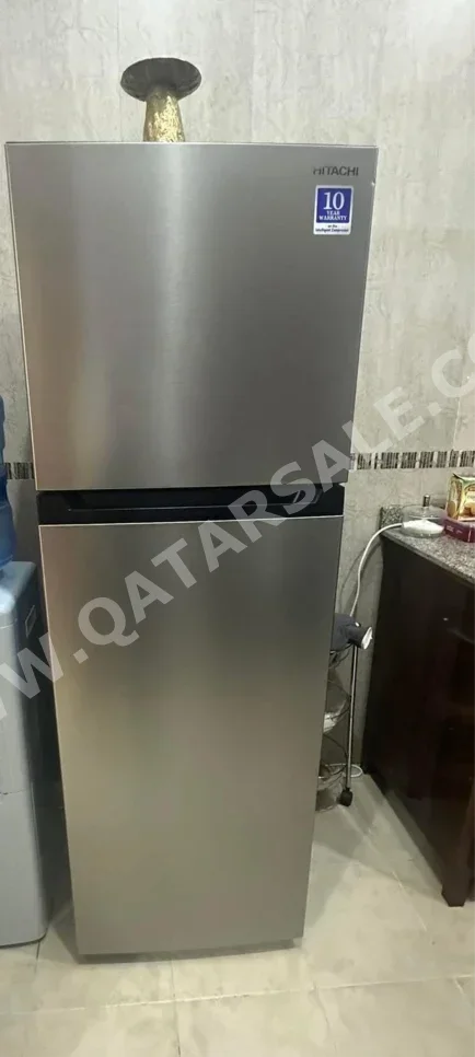 هيتاشي  ثلاجة بفريزر علوي  - ستانلس ستيل