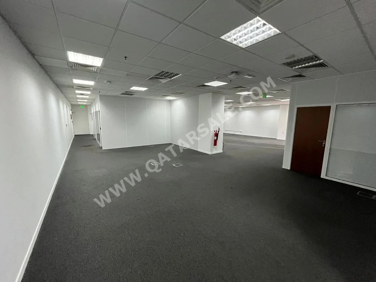 مكاتب تجارية - غير مفروشة  - الدوحة  - المطار القديم