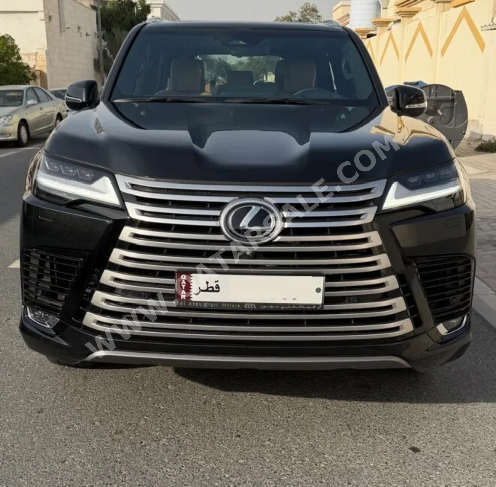 لكزس  ال اكس  600 لكجري  2025  اوتوماتيك  14,000 كم  6 سلندر  دفع رباعي  اس يو في  أسود  تحت الضمان