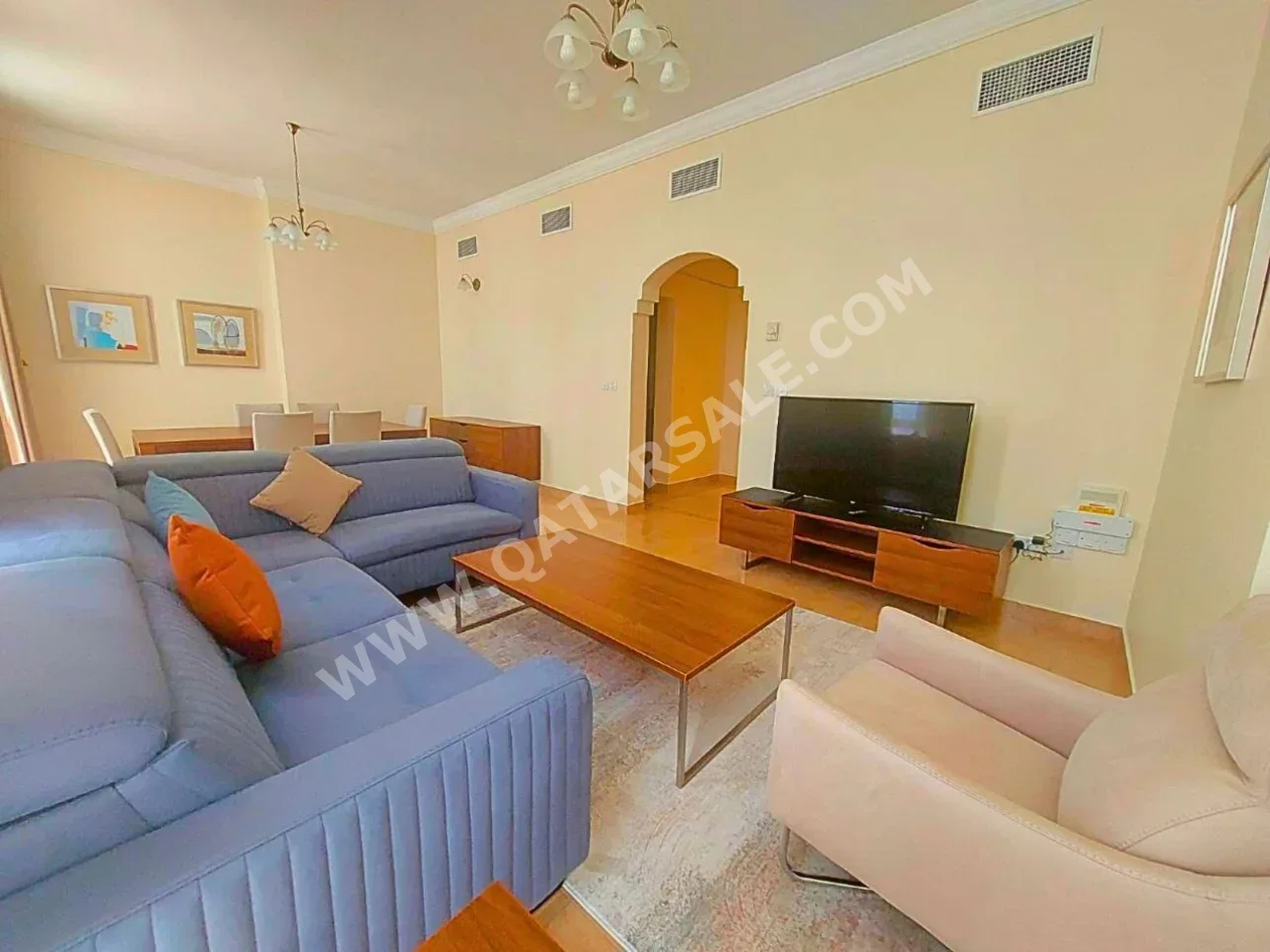 2 Bedrooms Hotel Apartment For Rent in Doha - Al Dafna Fully Furnished