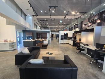 محلات تجارية - غير مفروشة  - الدوحة  للايجار  - المطار القديم