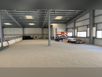 مخازن و مستودعات - الوكرة  - بركة العوامر  -المساحة: 2000 متر مربع