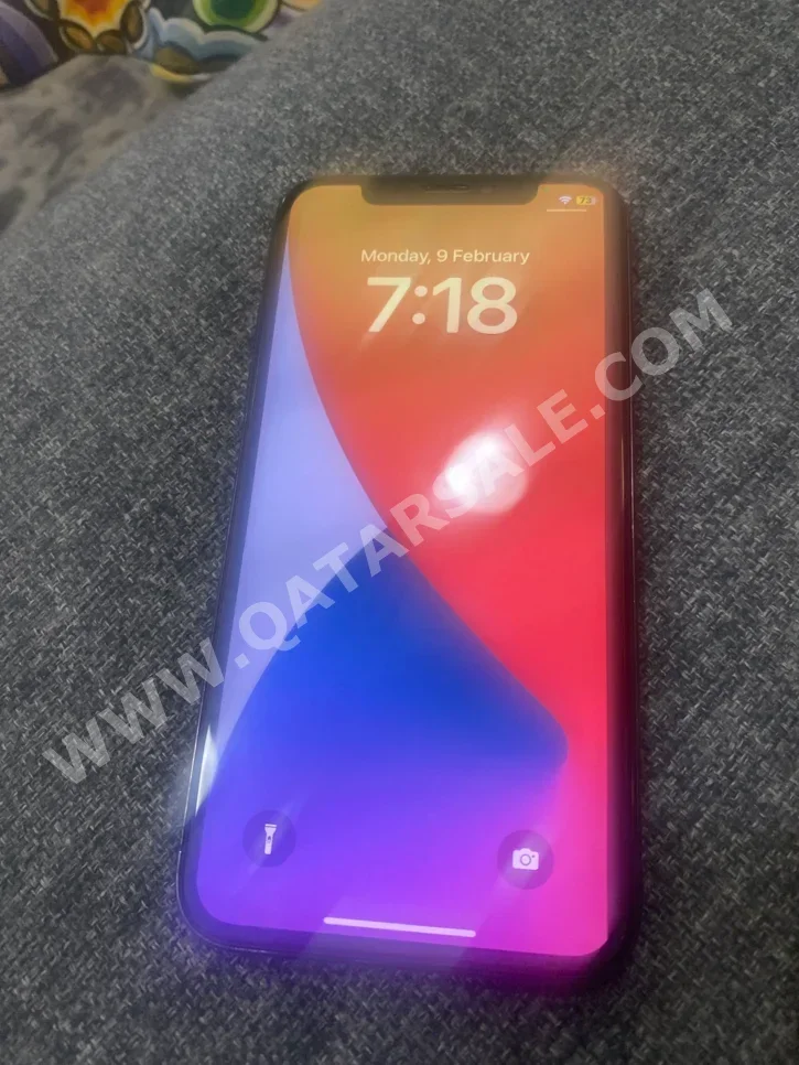 Mobile Phones Apple  - iPhone  - X  - Red  - 256 GB