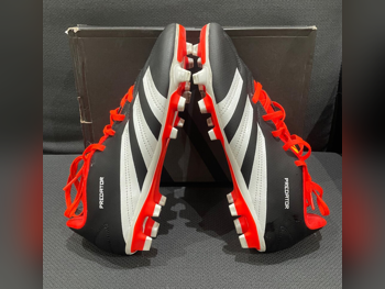 أحذية رياضية اديداس \ كرة القدم رجالي قياس 42