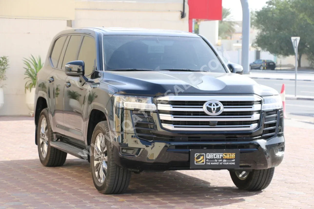 Toyota  Land Cruiser  GXR Twin Turbo  2024  Automatic  39,000 Km  6 Cylinder  Four Wheel Drive (4WD)  SUV  Black  With Warranty