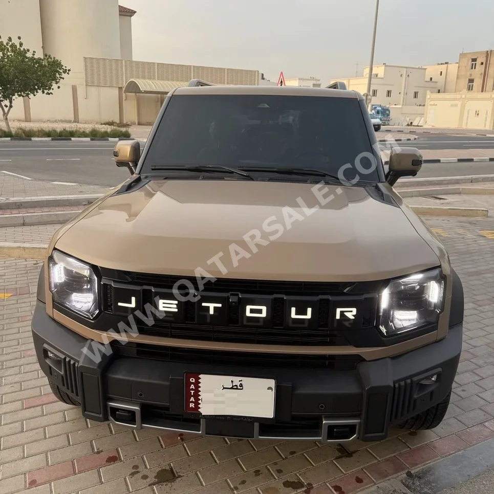 Jetour T2 Luxury 2025 Automatic 19,000 Km 4 Cylinder Four Wheel Drive (4WD) SUV Beige With Warranty