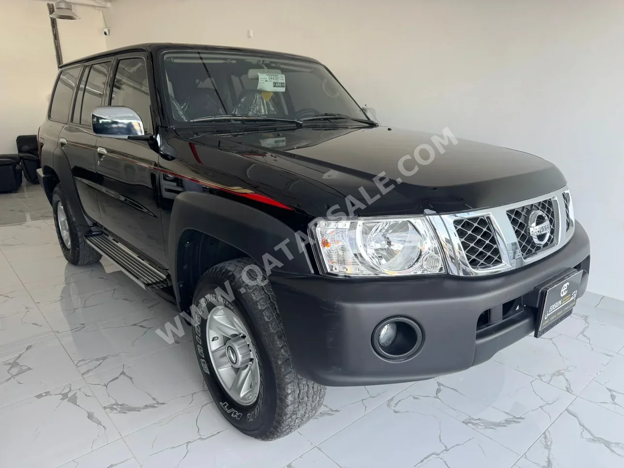Nissan  Patrol  Safari  2023  Manual  1,000 Km  6 Cylinder  Four Wheel Drive (4WD)  SUV  Black  With Warranty